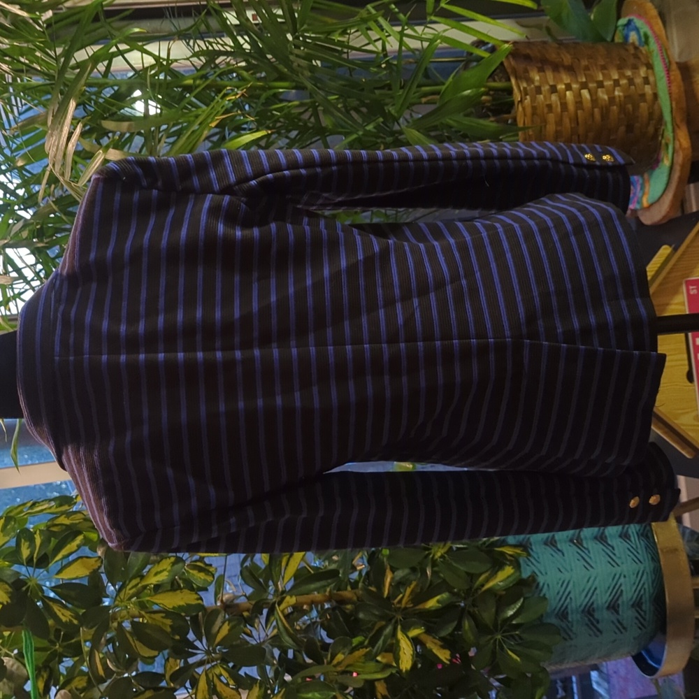 Blazer - Picture 3 of 7